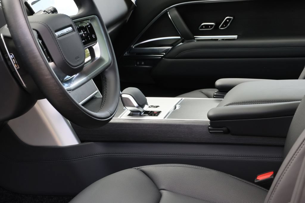 New 2026 Land Rover Range Rover SE AWD/4WD image 8