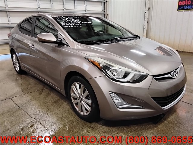 Used 2015 Hyundai Elantra SE w/ Option Group 02 FWD image 1