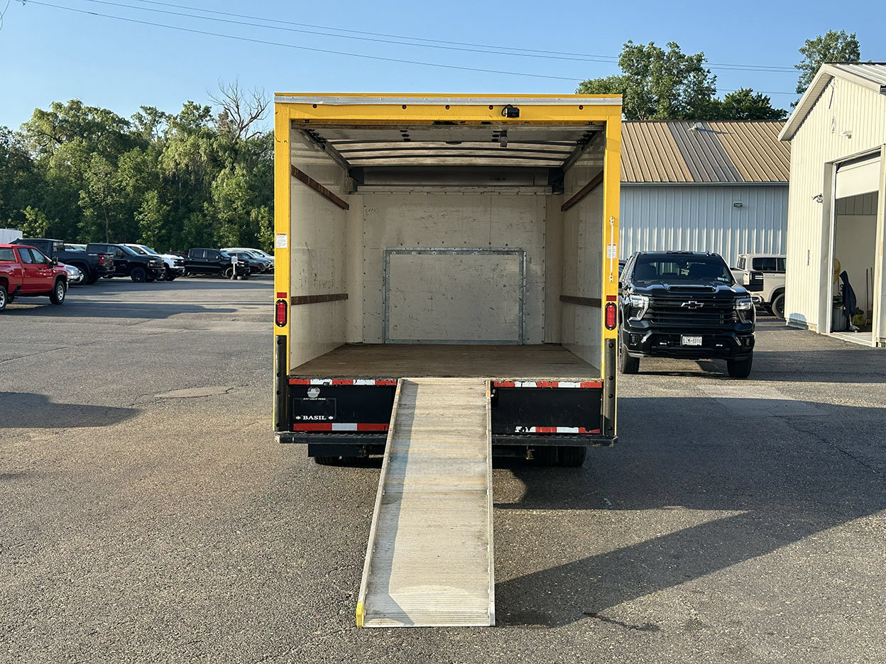 Used 2022 Ford E-350 and Econoline 350 Super Duty RWD image 14