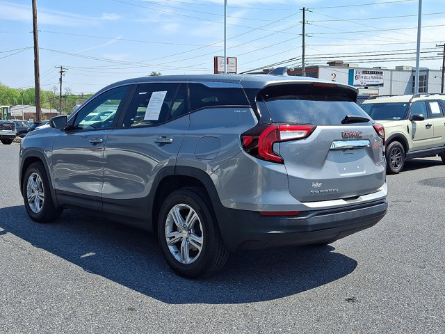 Used 2024 GMC Terrain SLE image 4