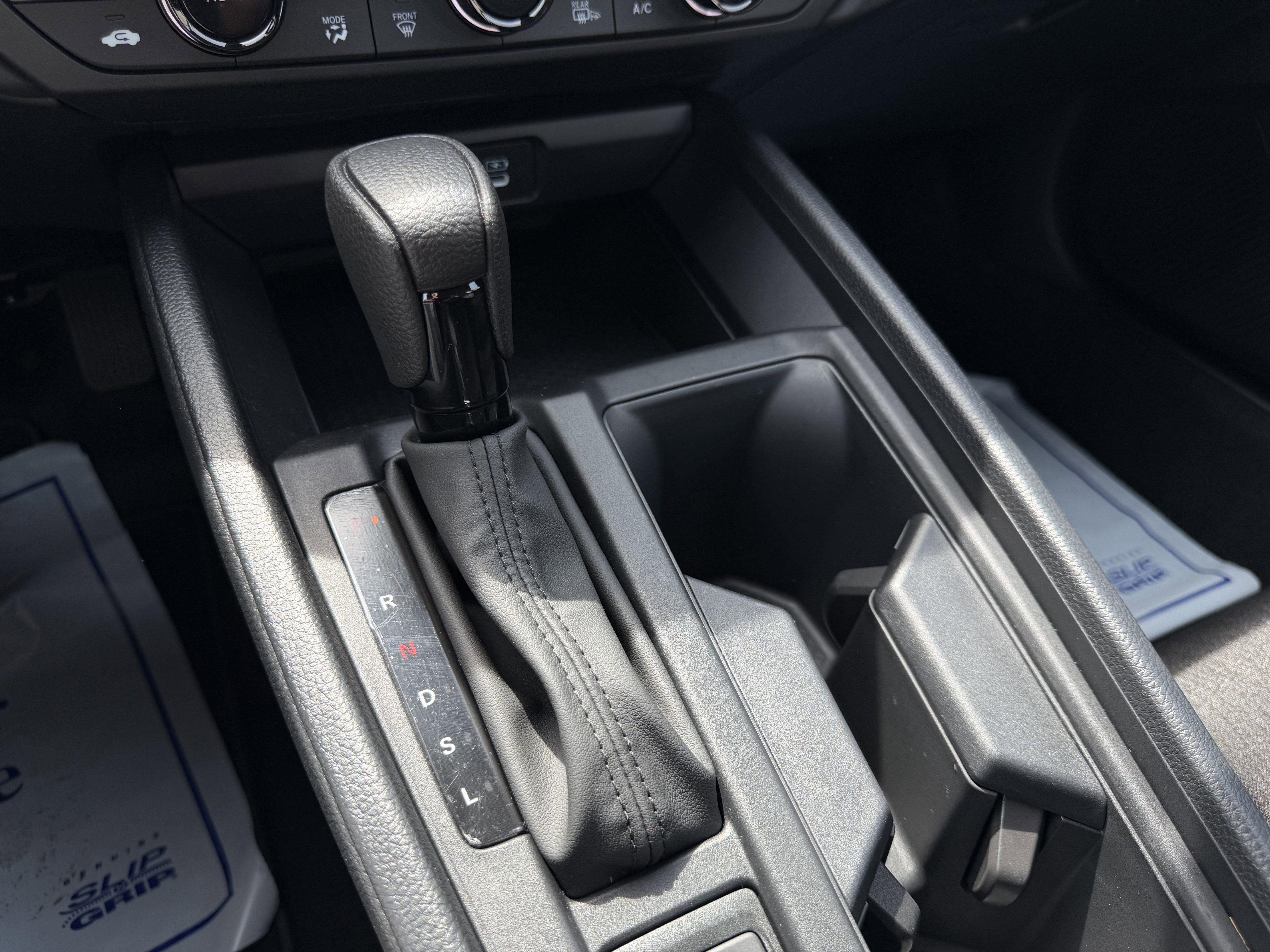 Used 2025 Honda Accord SE image 19