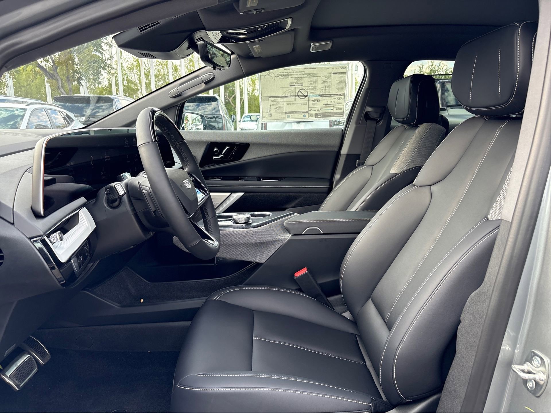 New 2026 Cadillac Optiq Luxury 1 image 9