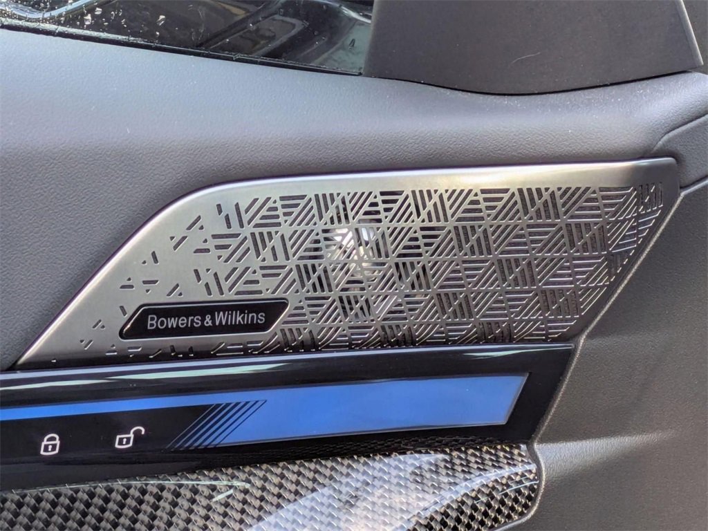 Used 2024 BMW i5 M60 w/ Premium Package image 17