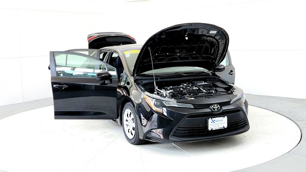 Certified 2024 Toyota Corolla LE FWD image 9