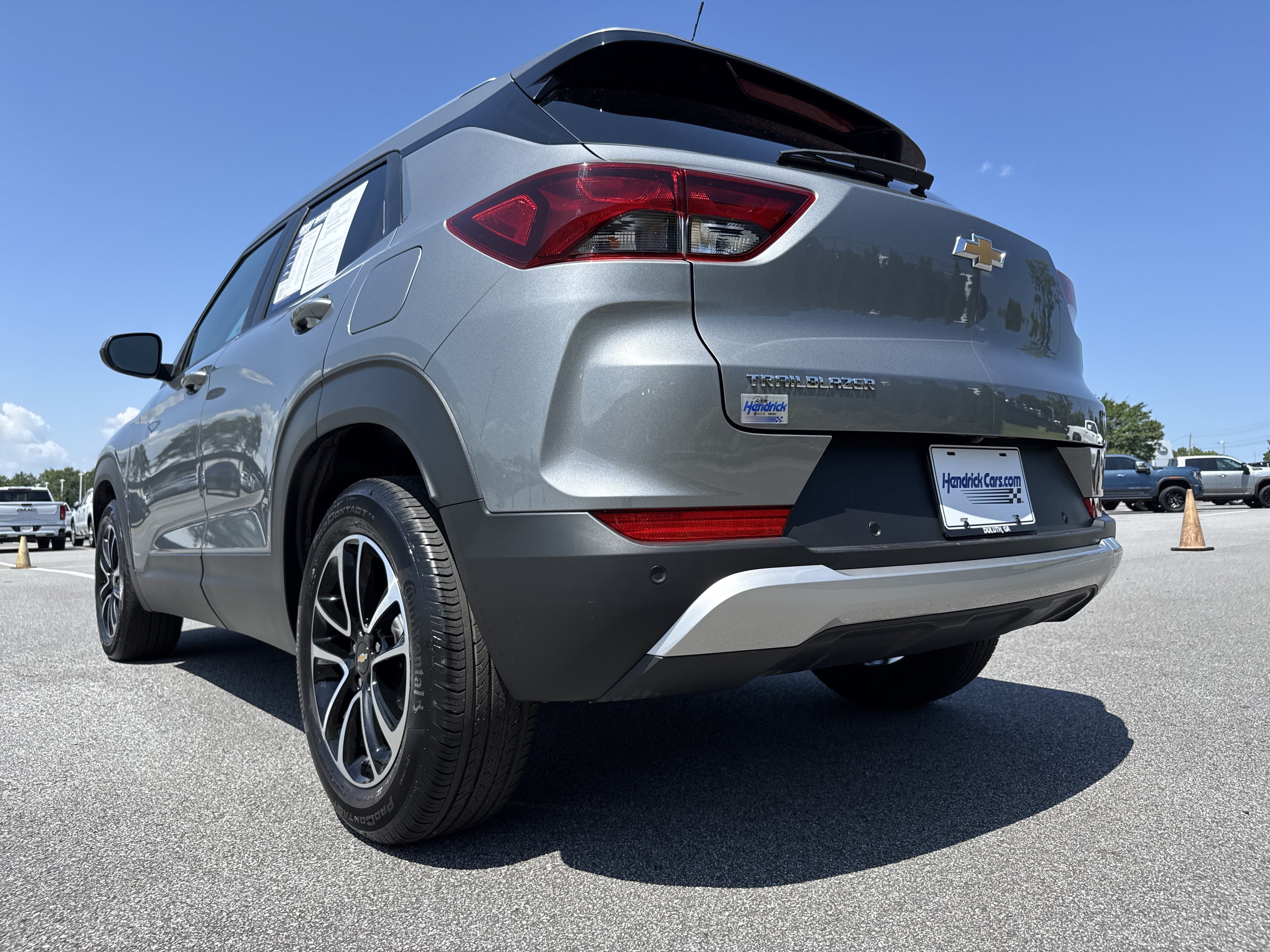 Used 2025 Chevrolet TrailBlazer LT w/ Convenience Package FWD image 8
