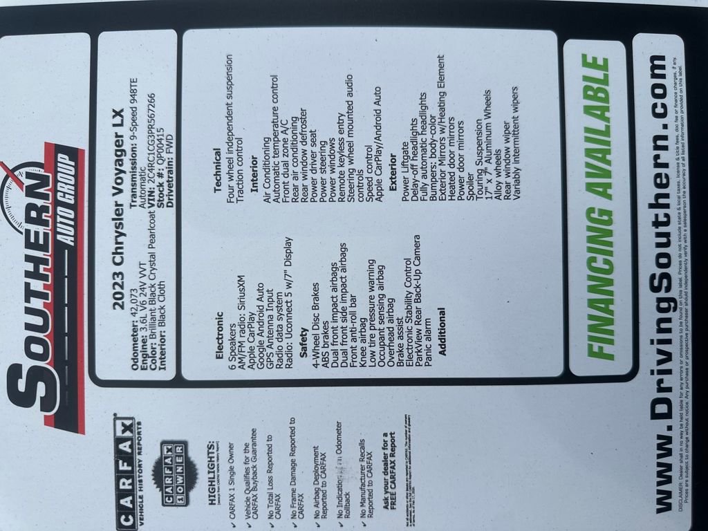 Used 2023 Chrysler Voyager LX image 13