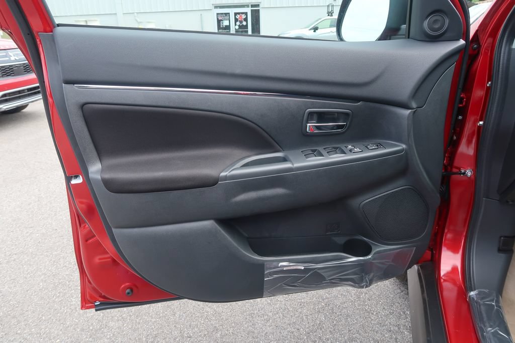 New 2027 Mitsubishi Outlander Sport ES AWD/4WD image 21