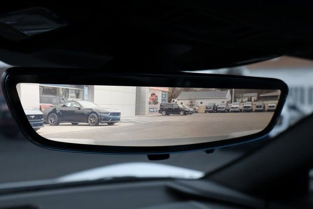 Used 2020 Chevrolet Corvette Stingray Preferred Cpe w/ 2LT Preferred Equipment Group image 31