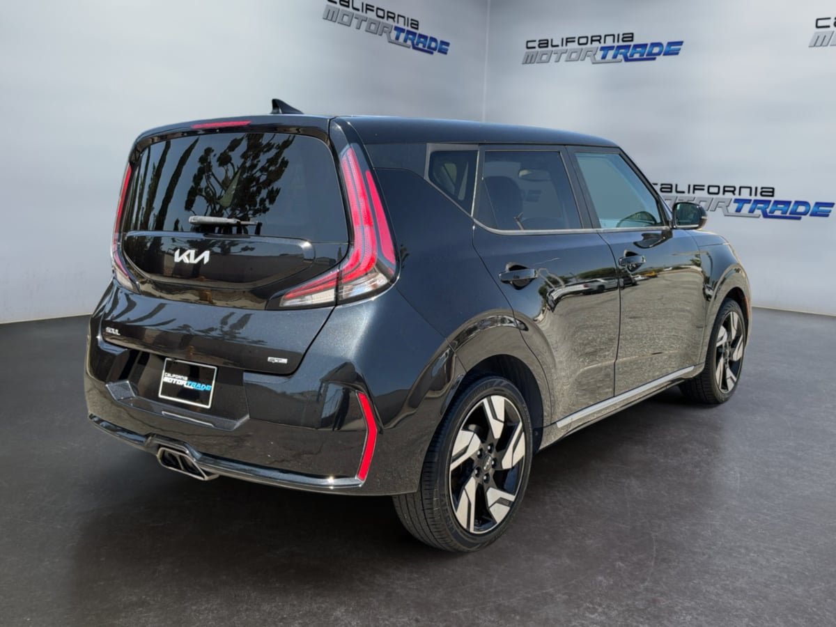 Used 2023 Kia Soul GT-Line FWD image 5