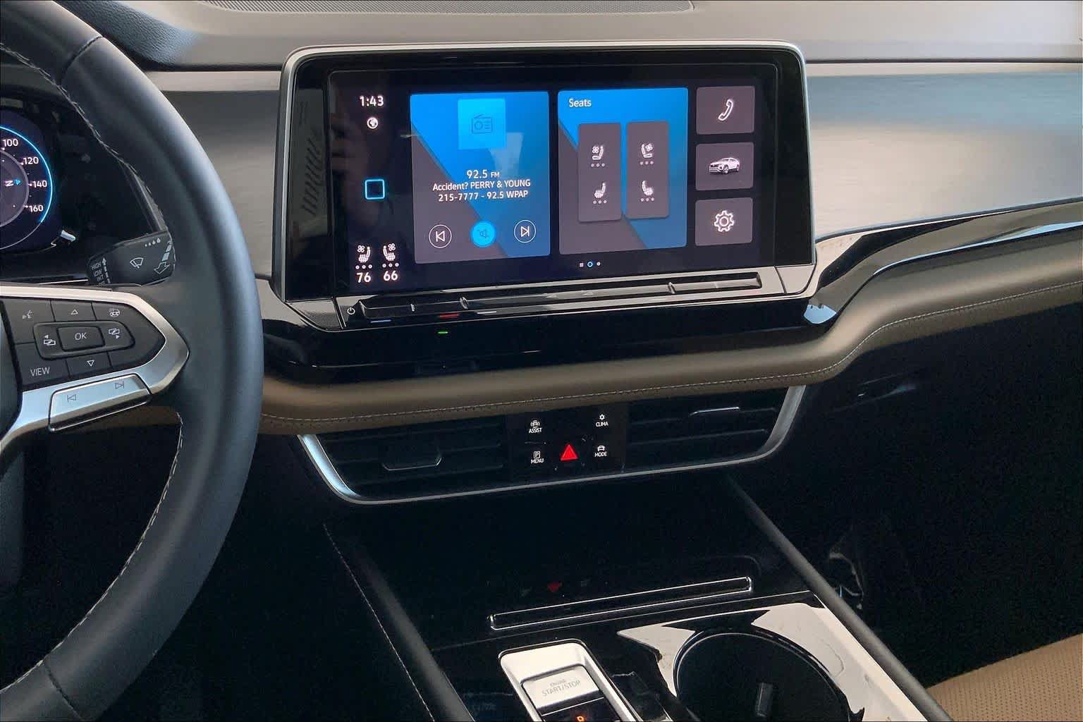 Used 2024 Volkswagen Atlas Cross Sport SE w/ Panoramic Sunroof Package FWD image 7