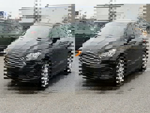 Used 2018 Ford Fusion SE image 7