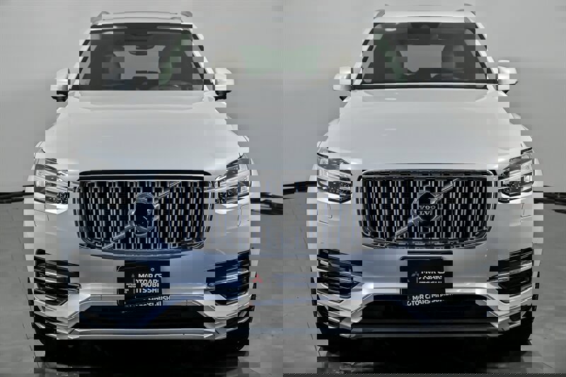 Used 2016 Volvo XC90 T8 Inscription image 4