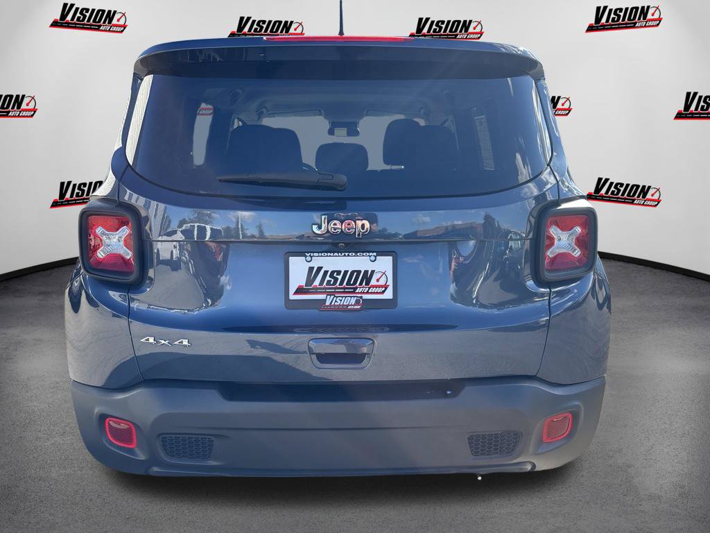Used 2023 Jeep Renegade Latitude AWD/4WD image 6