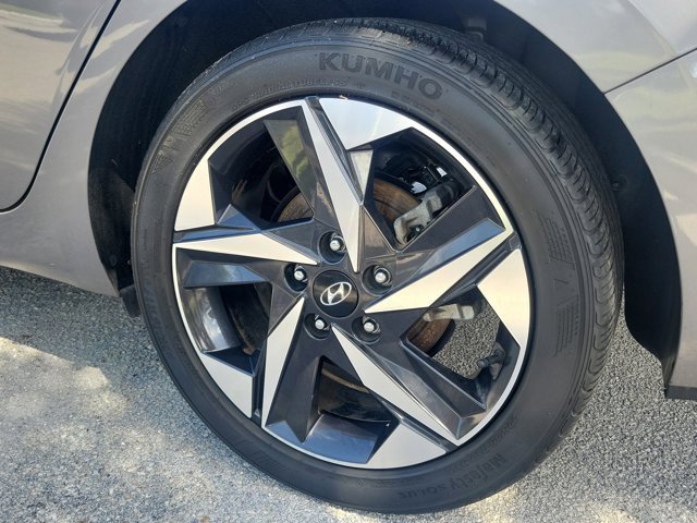 Certified 2023 Hyundai Elantra SEL w/ Convenience Package image 5