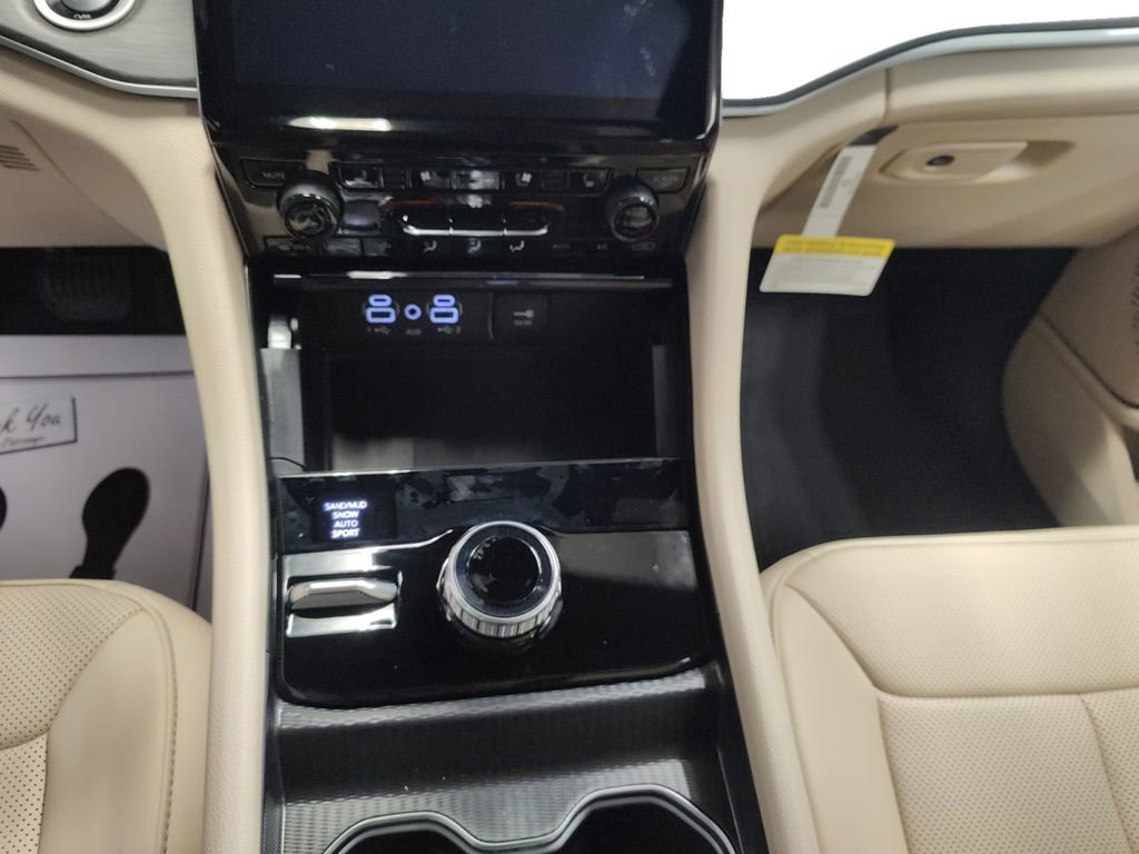 New 2025 Jeep Grand Cherokee Limited w/ Luxury Tech Group II image 13