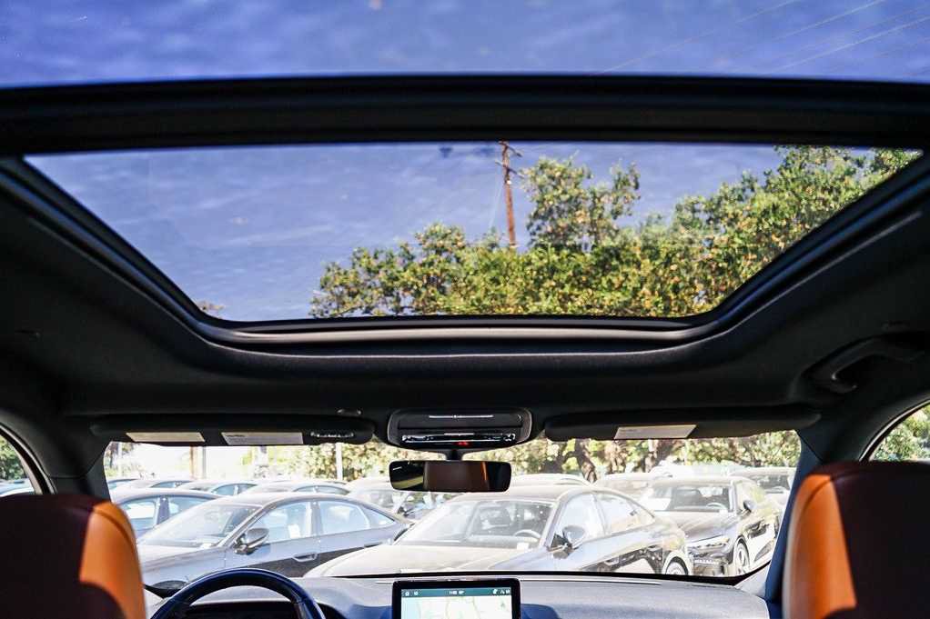 Used 2022 Lincoln Aviator Reserve w/ Equipment Group 201A AWD/4WD image 11