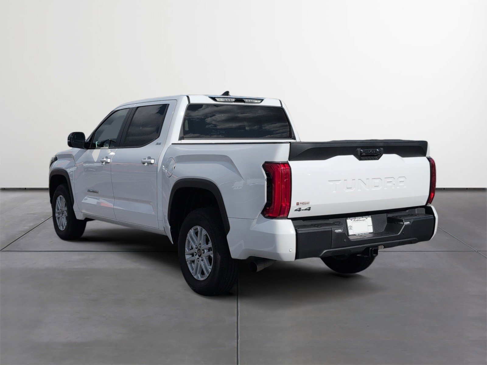 Used 2025 Toyota Tundra SR5 w/ SR5 Premium Package image 4