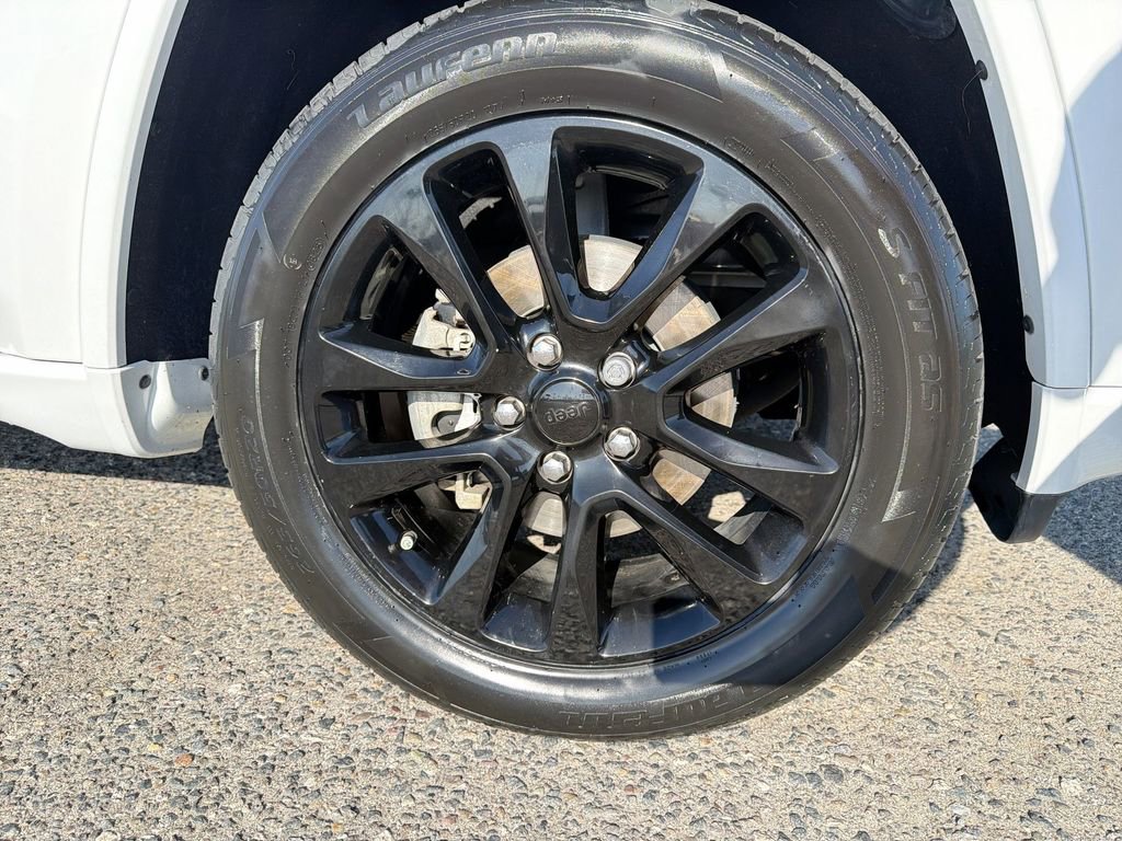 Used 2020 Jeep Grand Cherokee Altitude RWD image 18