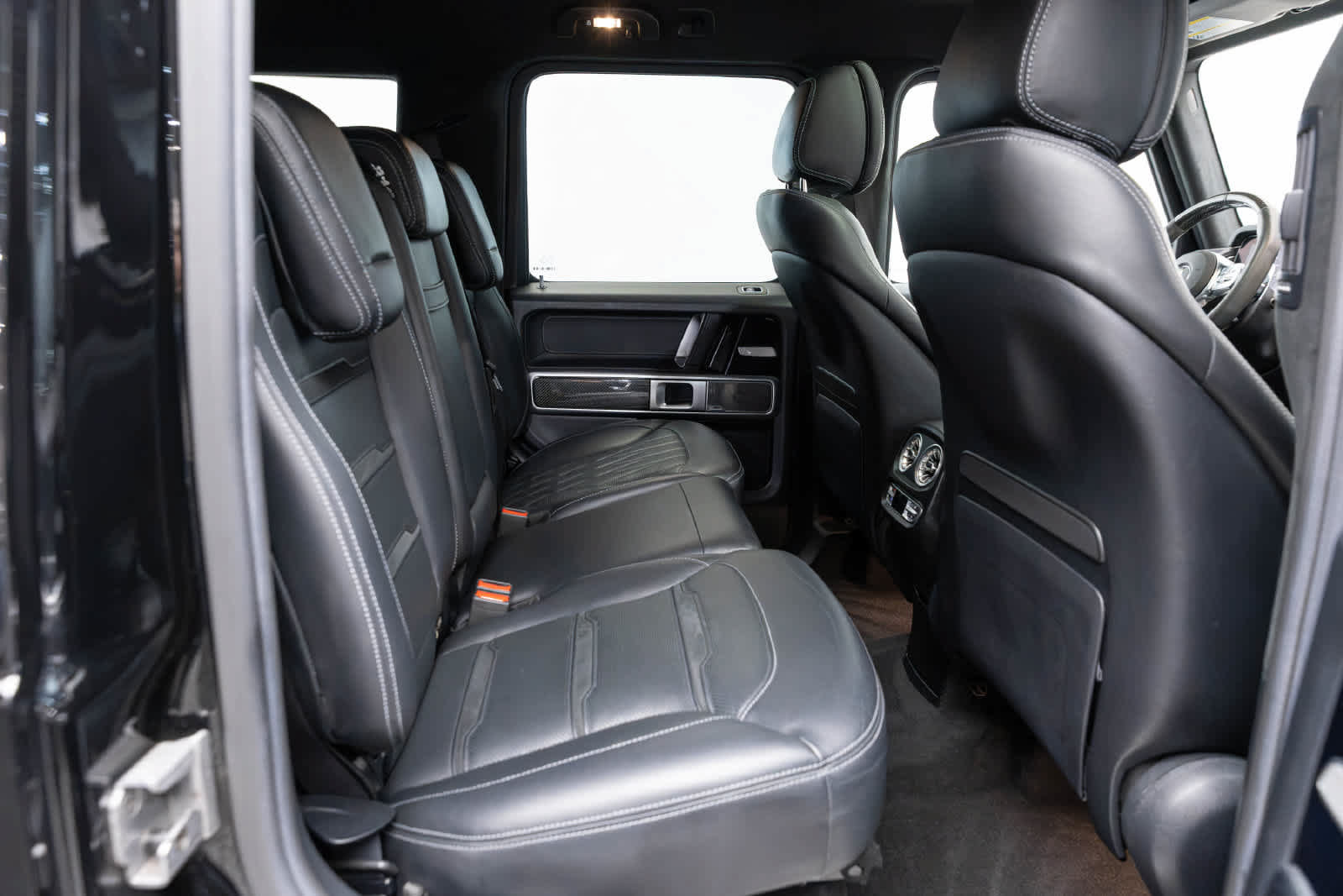 Used 2019 Mercedes-Benz G 63 AMG 4MATIC w/ Seat Comfort Package image 11
