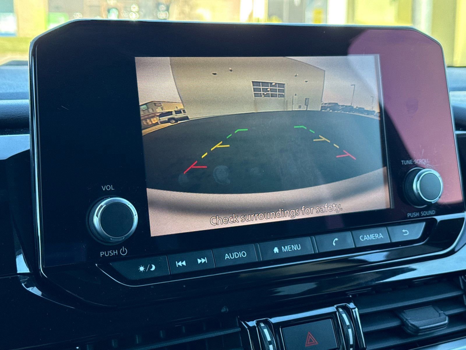 Used 2022 Nissan Pathfinder SV image 22