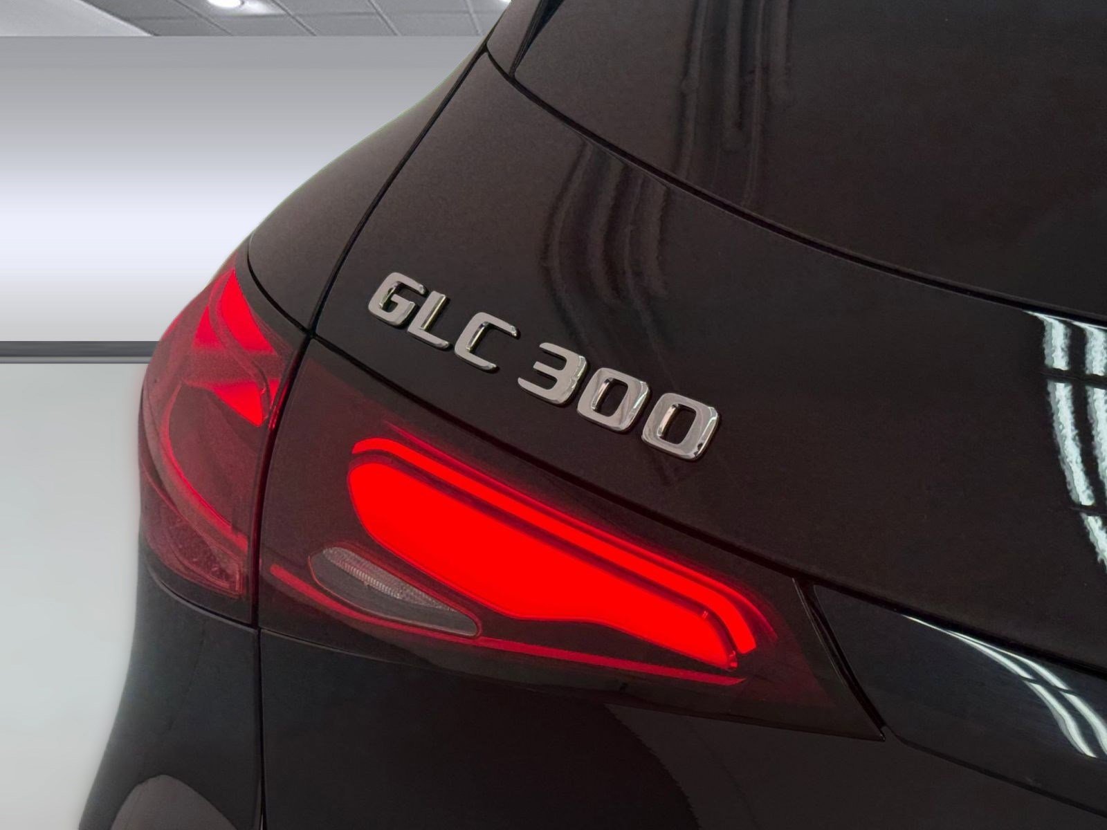 Certified 2024 Mercedes-Benz GLC 300 image 10