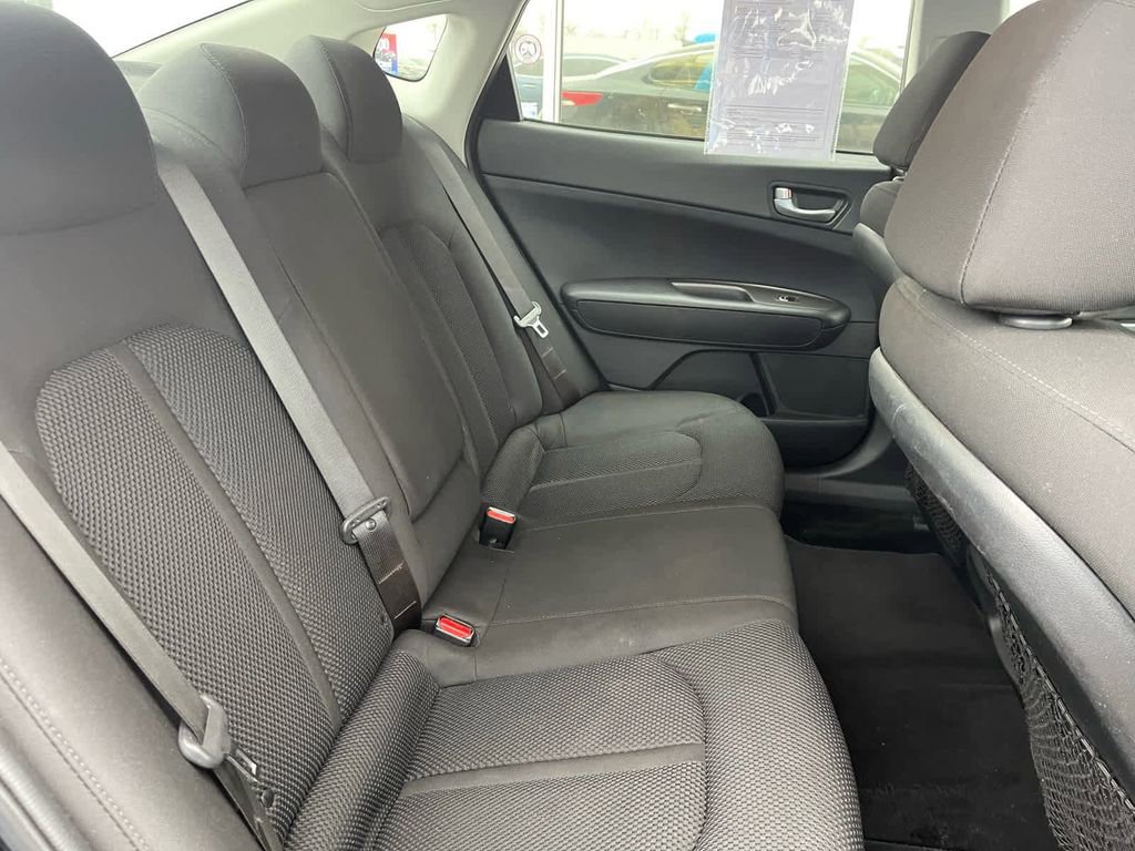 Used 2020 Kia Optima LX image 14