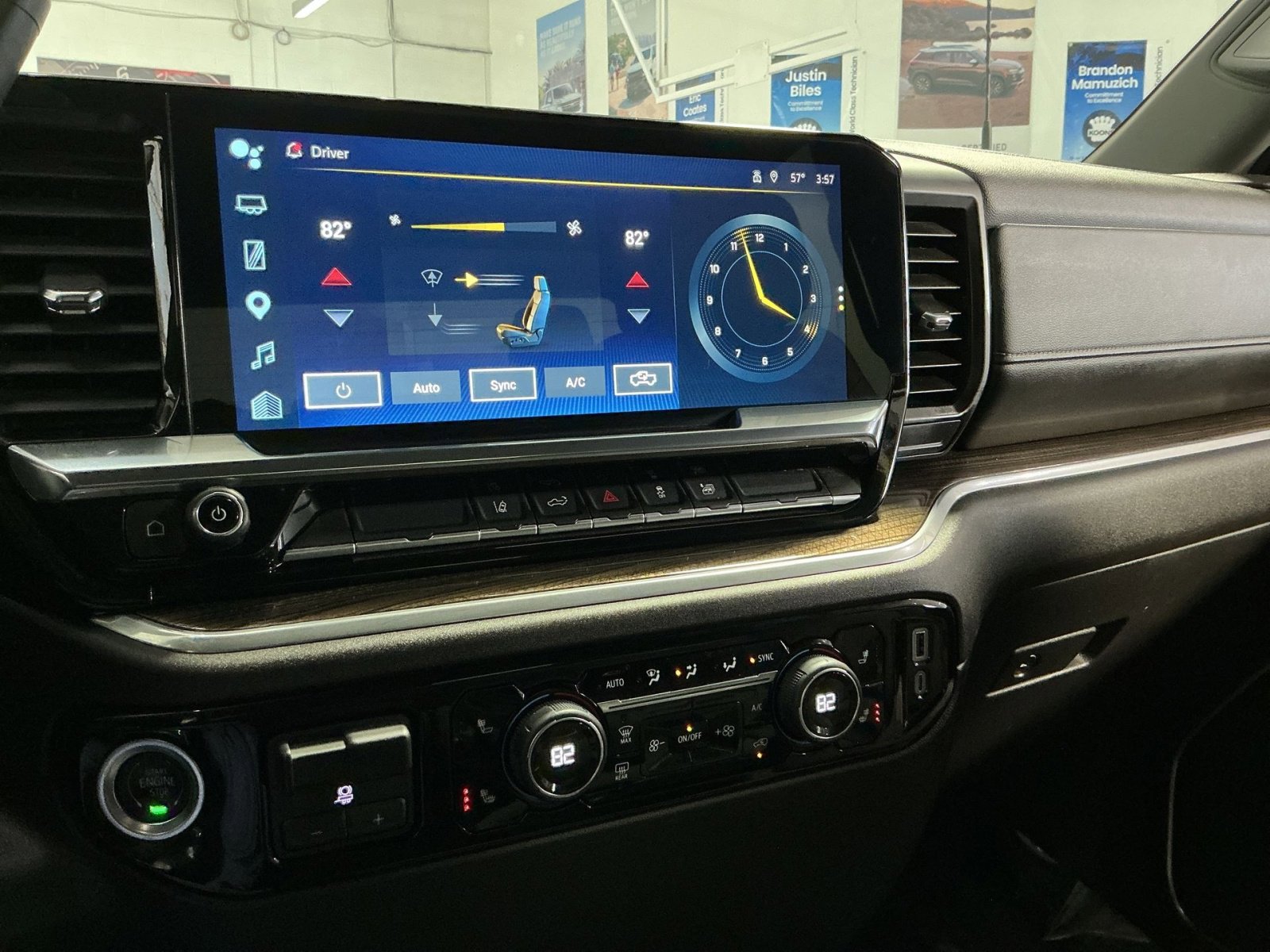 Used 2025 Chevrolet Silverado 2500 LT w/ Convenience Package AWD/4WD image 22