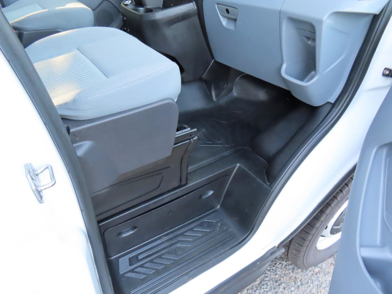 Used 2019 Ford Transit 150 130 Low Roof RWD image 15