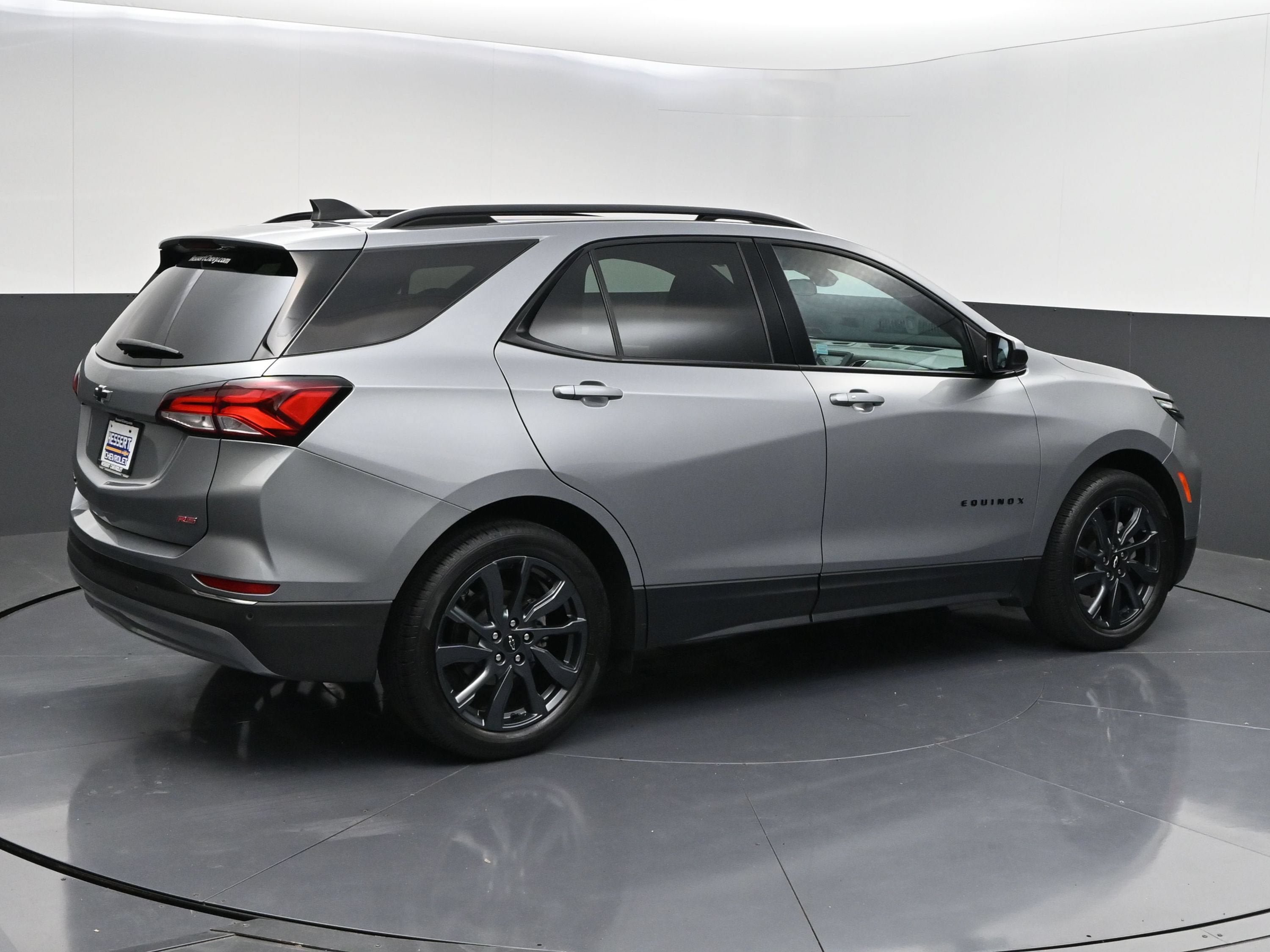 Certified 2023 Chevrolet Equinox RS FWD image 7
