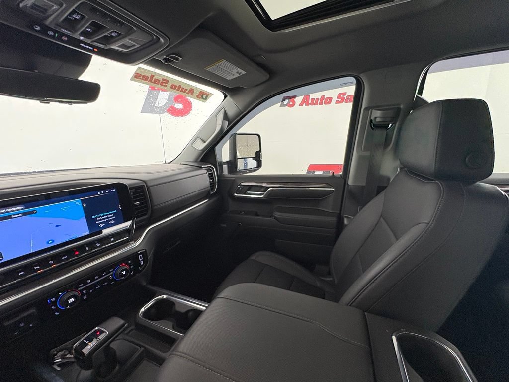 Used 2023 Chevrolet Silverado 1500 LTZ w/ LTZ Premium Package AWD/4WD image 36
