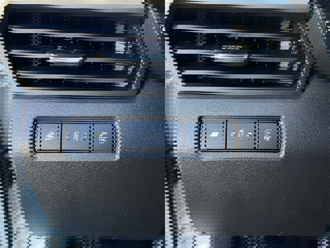 Certified 2025 Nissan Altima 2.5 SR image 15