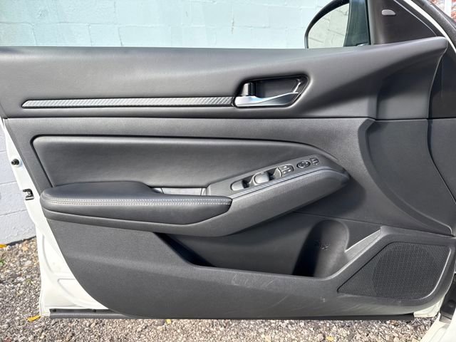 Used 2024 Nissan Altima 2.5 SV FWD image 22