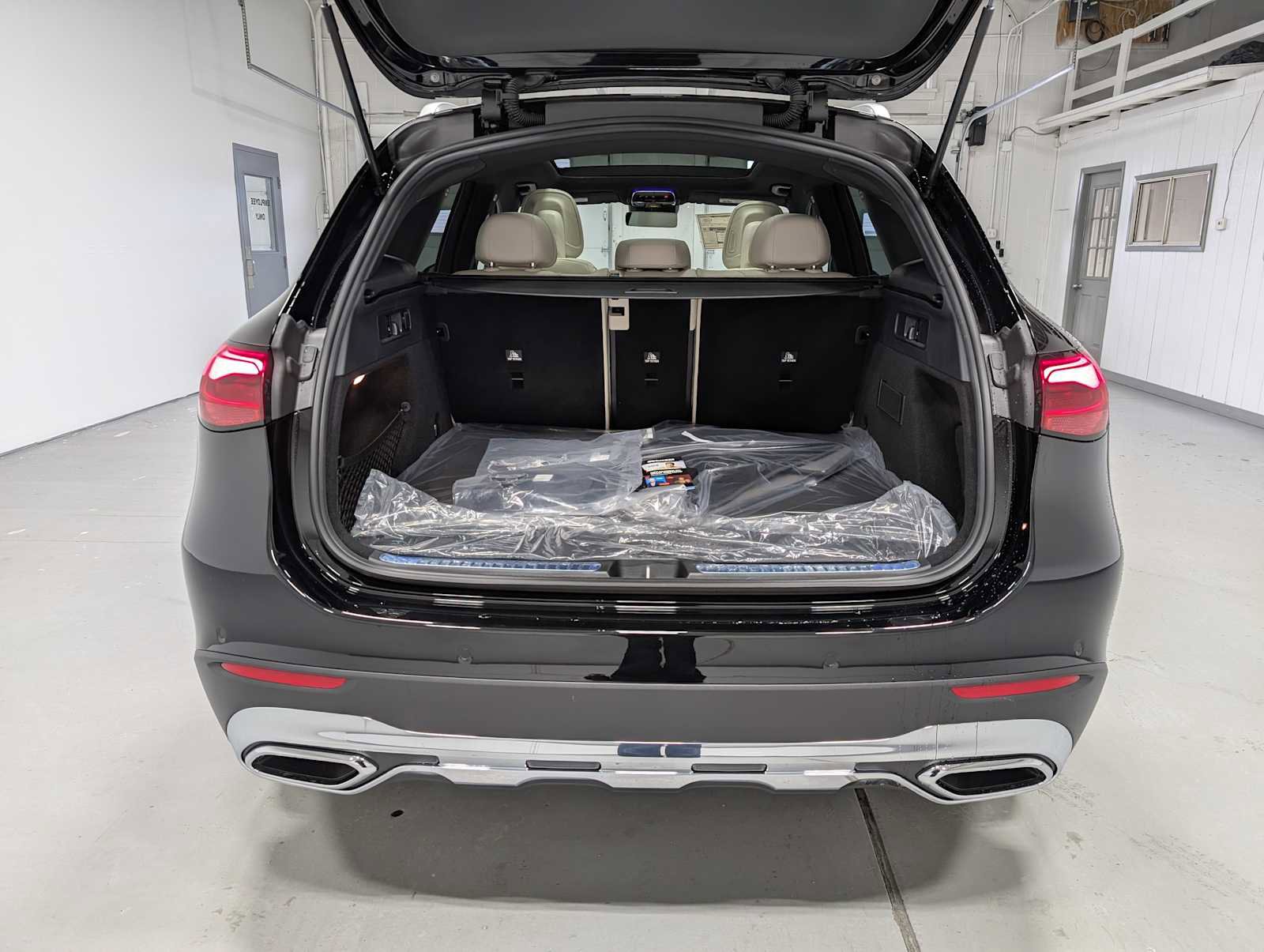 New 2026 Mercedes-Benz GLC 300 GLC 300 image 19
