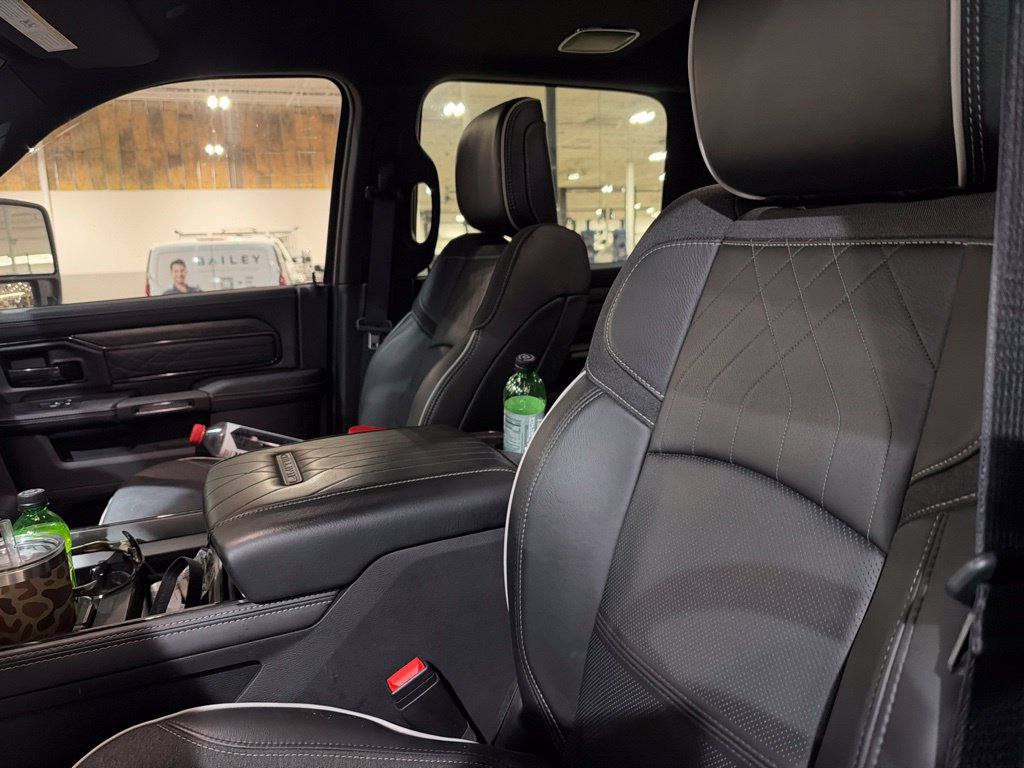 Used 2025 RAM 3500 Limited AWD/4WD image 11