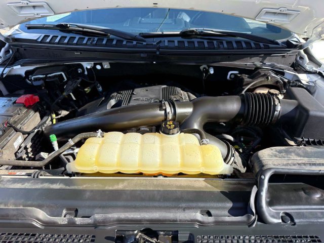 Used 2018 Ford Expedition Limited AWD/4WD image 21