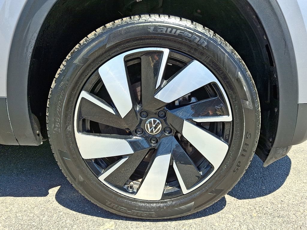 Used 2025 Volkswagen Atlas Cross Sport SE AWD/4WD image 8