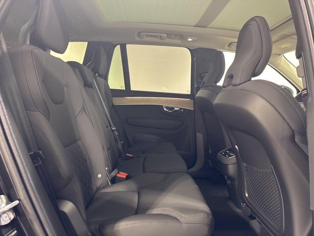 New 2026 Volvo XC90 B6 Plus w/ Protection Package Premier AWD/4WD image 25