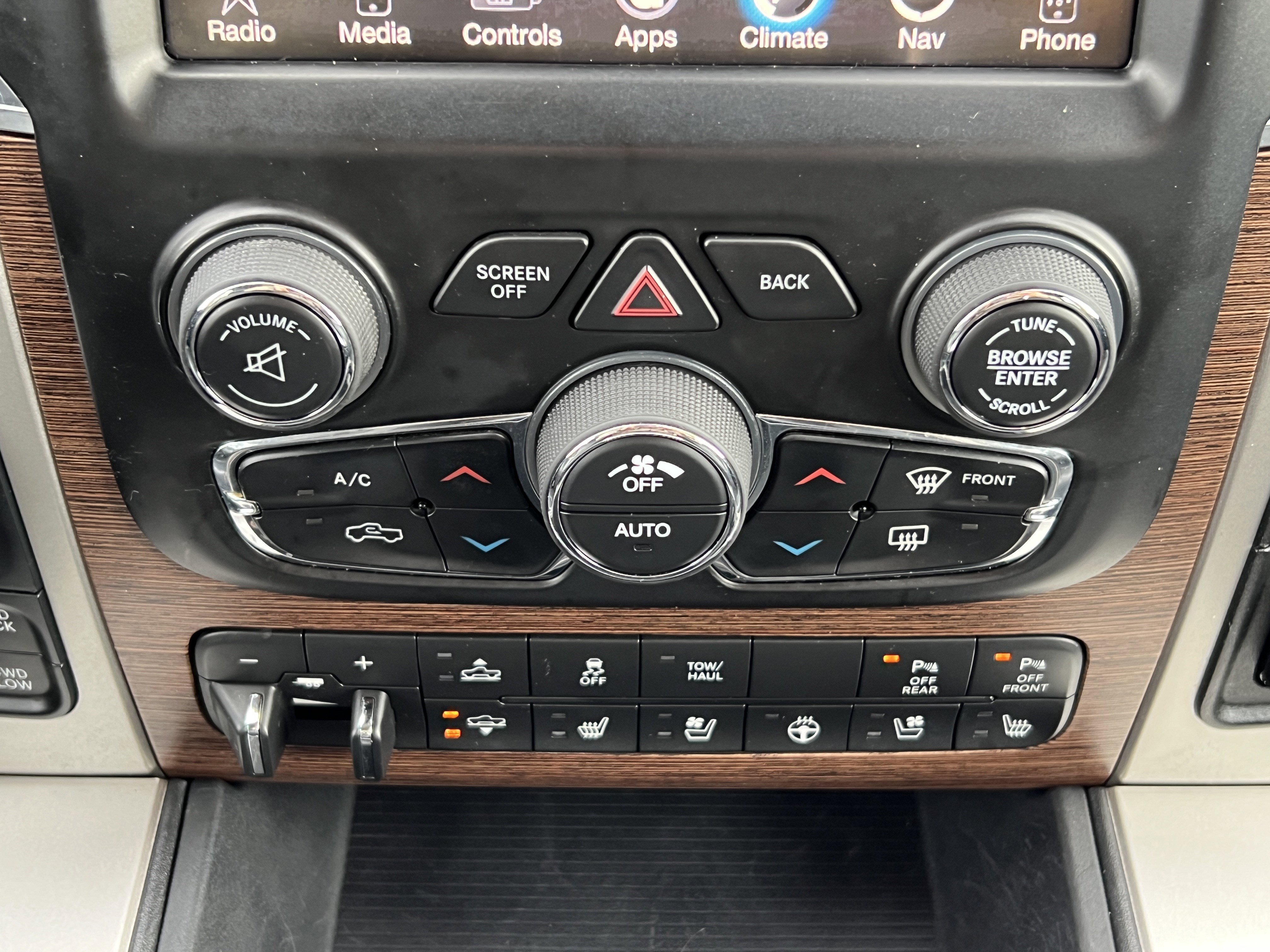 Used 2016 RAM 1500 Laramie image 30