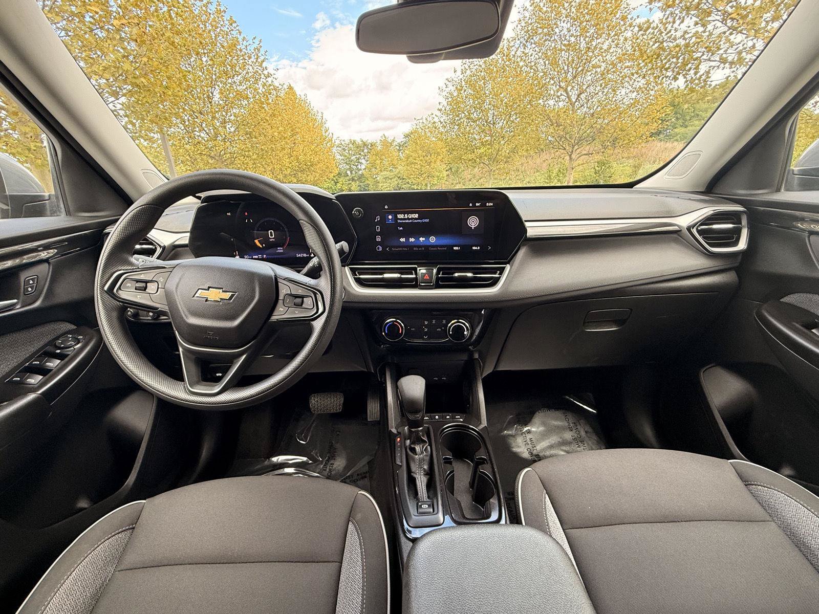 Used 2025 Chevrolet TrailBlazer LT AWD/4WD image 21
