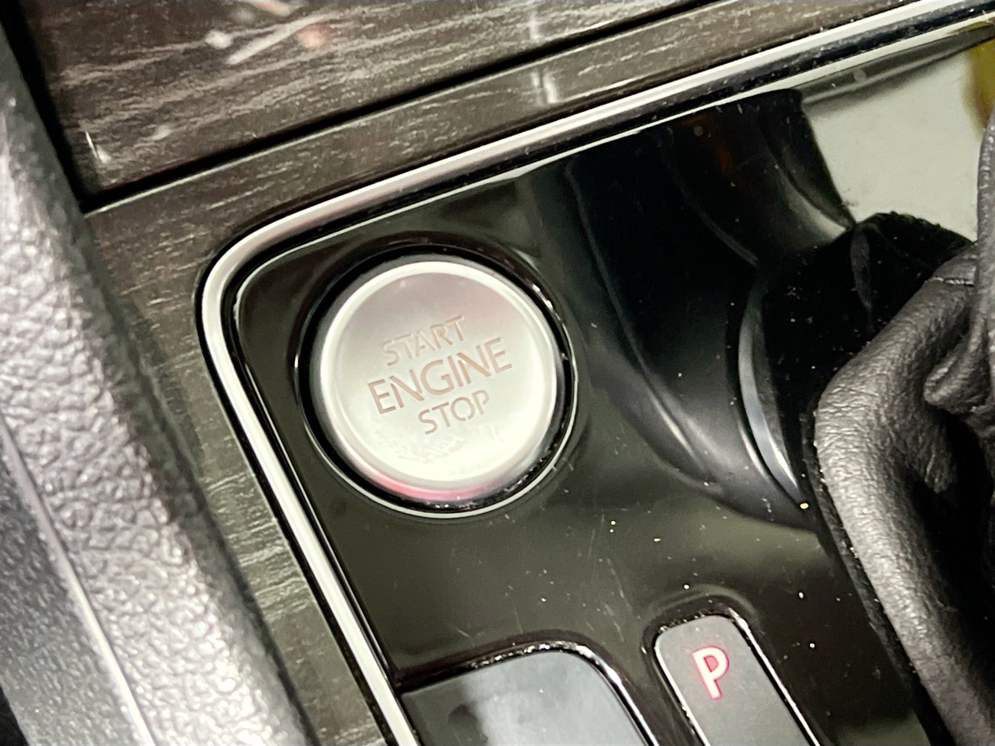 Used 2018 Volkswagen Passat 2.0T SE image 24