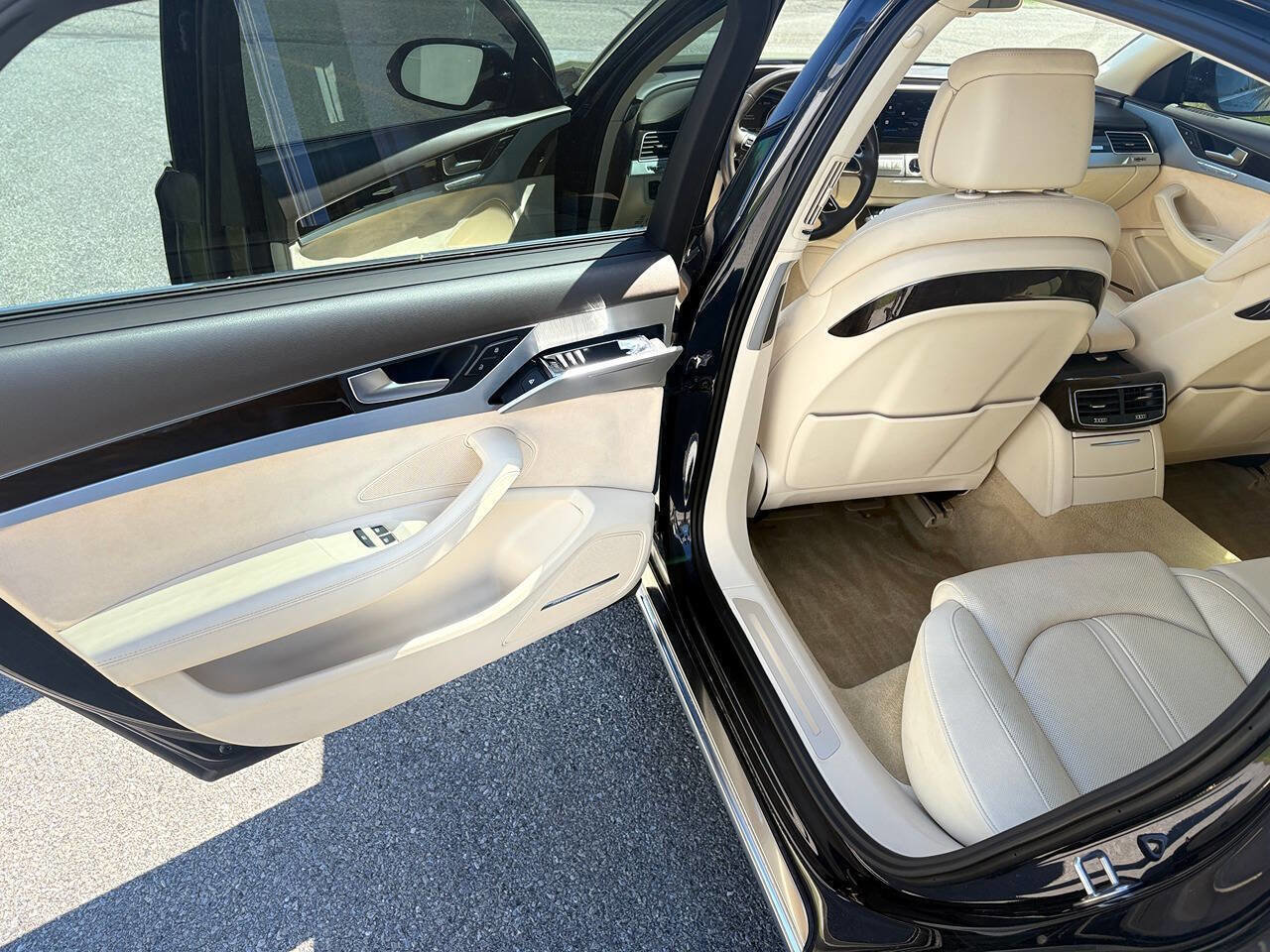 Used 2014 Audi A8 L TDI w/ Premium Package image 5