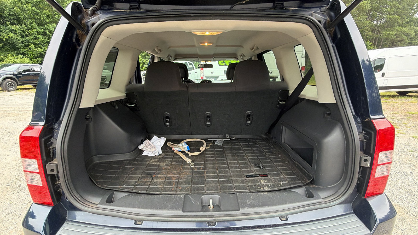 Used 2016 Jeep Patriot Sport w/ Power Value Group FWD image 13