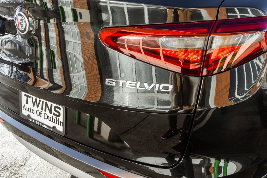 Used 2022 Alfa Romeo Stelvio Ti w/ Active Assist Plus Package image 37