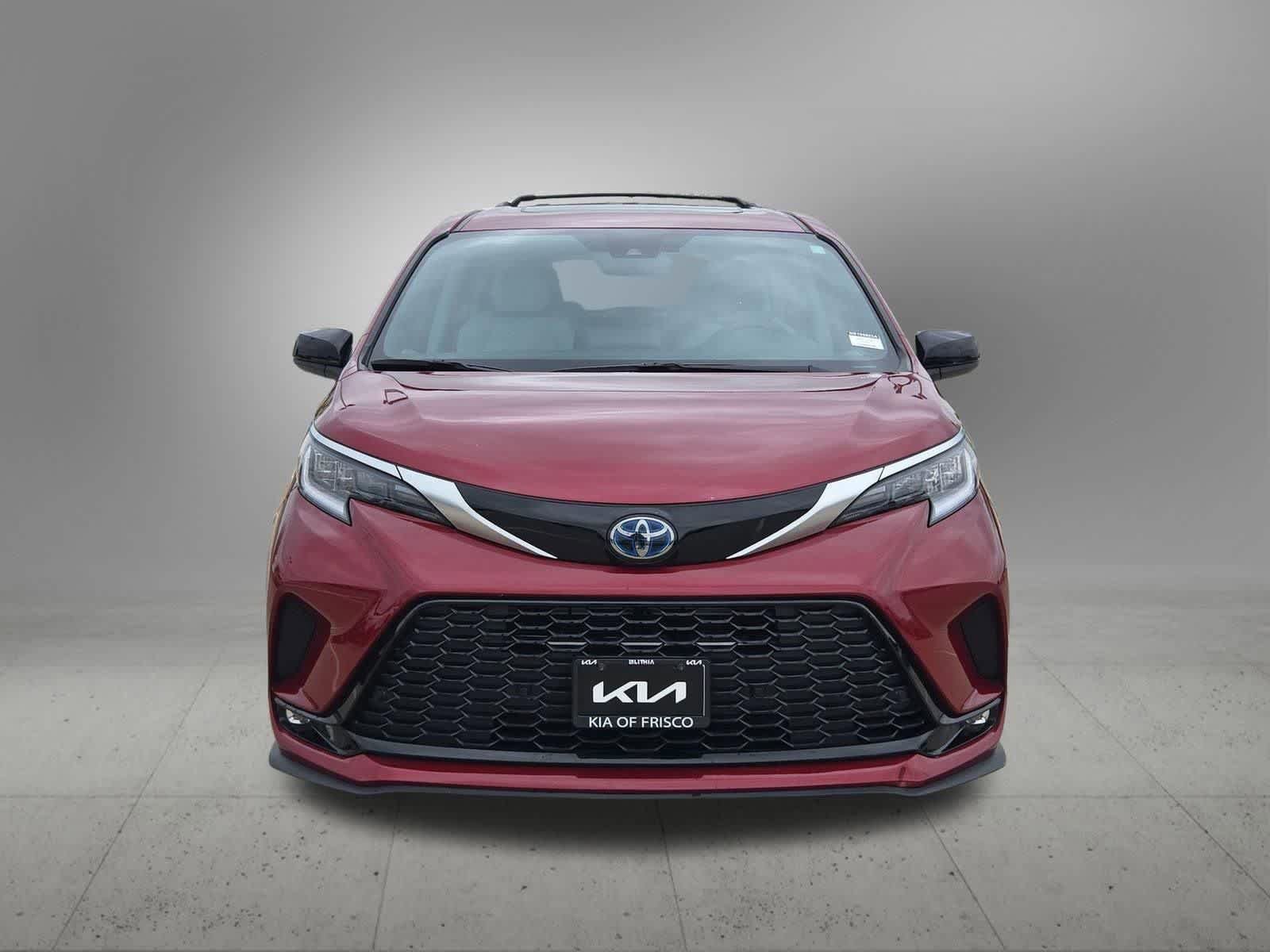 Used 2022 Toyota Sienna XSE w/ XSE Plus Package FWD image 9