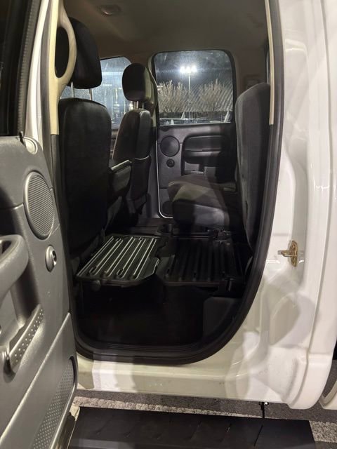 Used 2003 Dodge Ram 3500 Truck ST image 22