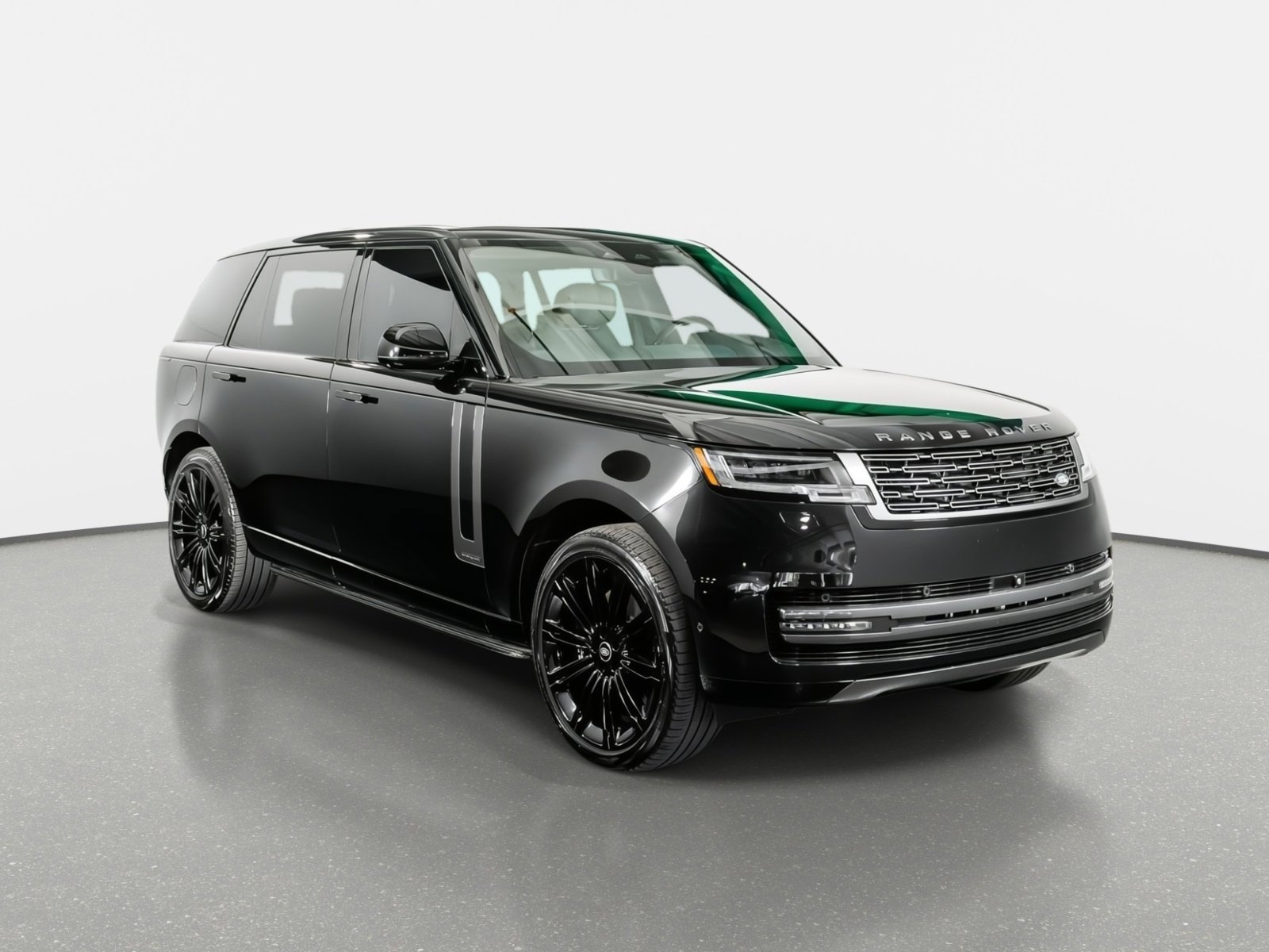 Used 2024 Land Rover Range Rover Long Wheelbase Autobiography image 4