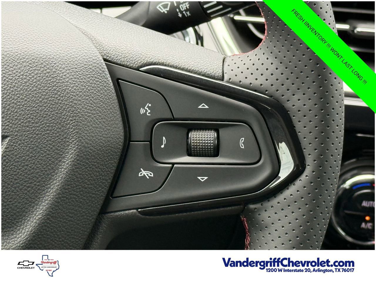 New 2026 Chevrolet Trax RS w/ Sunroof Package FWD image 12