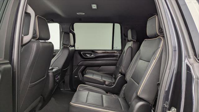 Used 2023 Chevrolet Suburban Premier RWD image 16