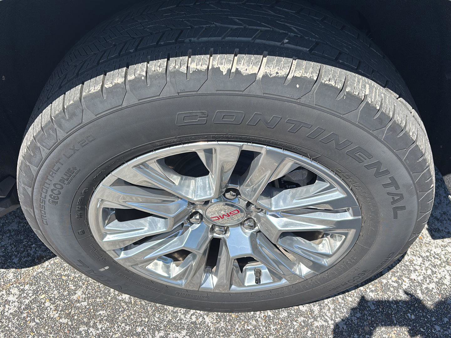 Used 2025 GMC Yukon Denali image 11