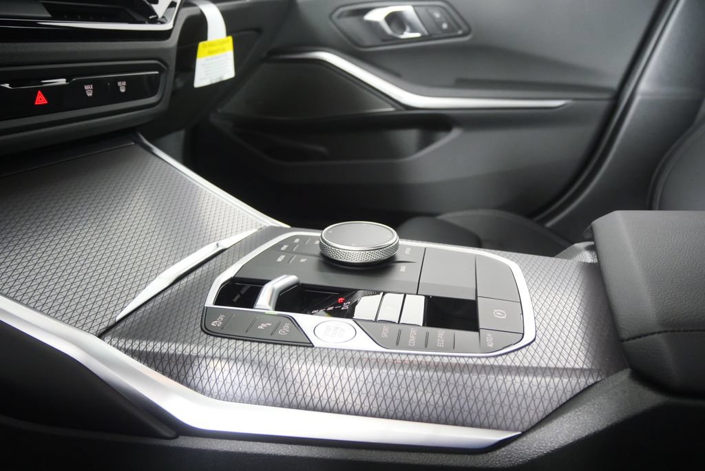 Used 2026 BMW 330i Sedan w/ M Sport Package RWD image 20